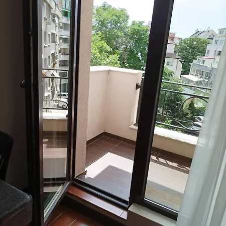 One Bedroom 5 - Restaurant Stadium 아파트 플로브디프