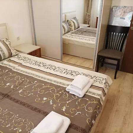 One Bedroom 5 - Restaurant Stadium 아파트 플로브디프