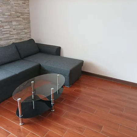 One Bedroom 5 - Restaurant Stadium 아파트 플로브디프
