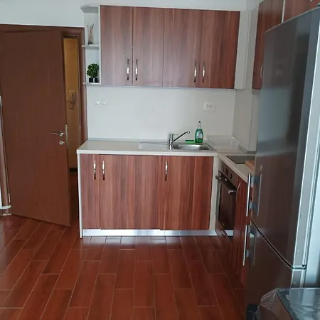 One Bedroom 5 - Restaurant Stadium 아파트 플로브디프